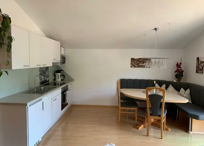 Martina Und Herbert Scherer *